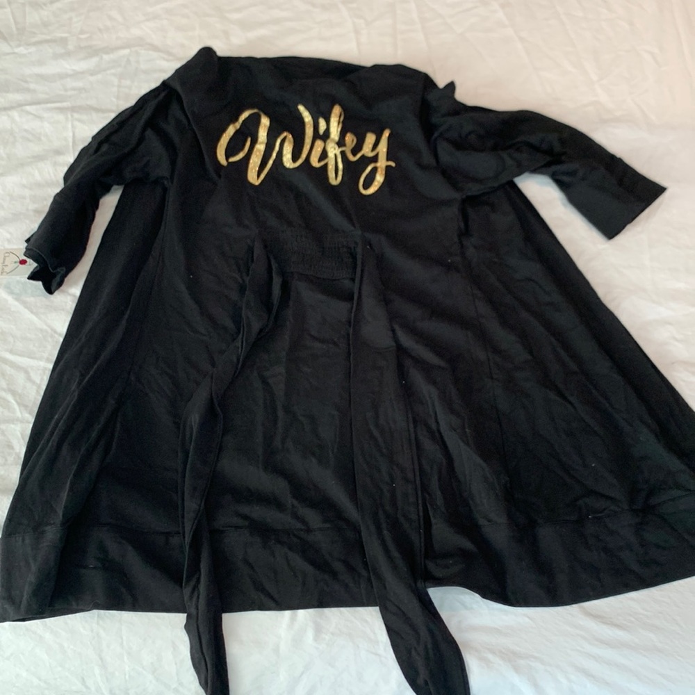Brand new with tags Women’s S/M black Wifey Robe